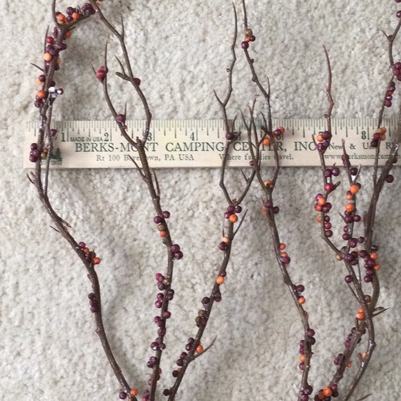 Bundle of Faux Berries - 26 stalks in multiple colors - Picture 12 of 12